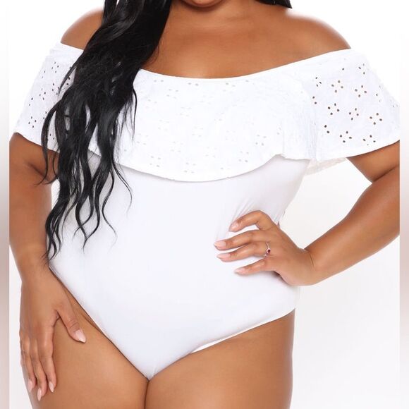 White Eyelet Off Shoulder Bodysuit size 3X - Picture 1 of 10